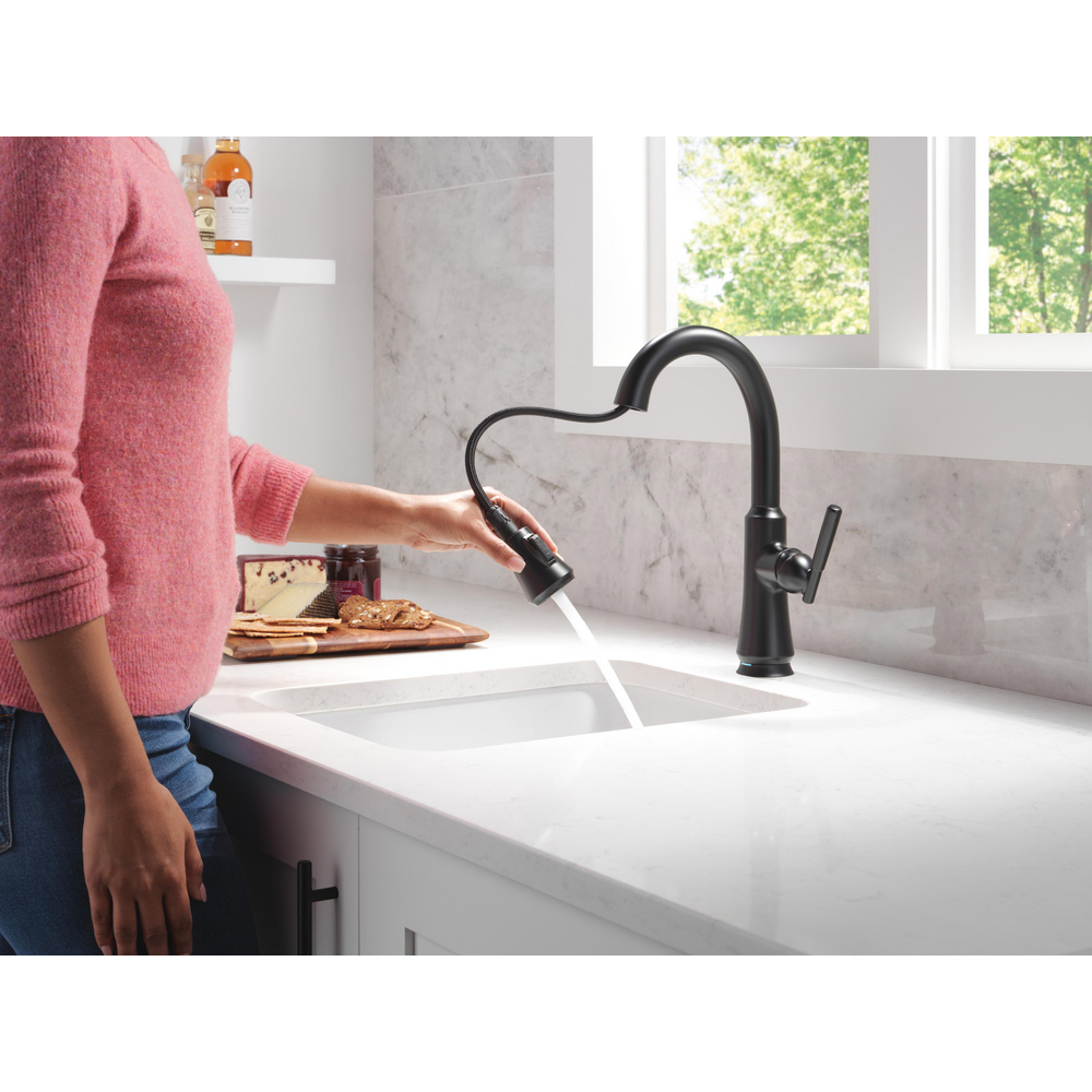 9979TL-BL-DST_MODEL_WATER_01_WEB.jpg