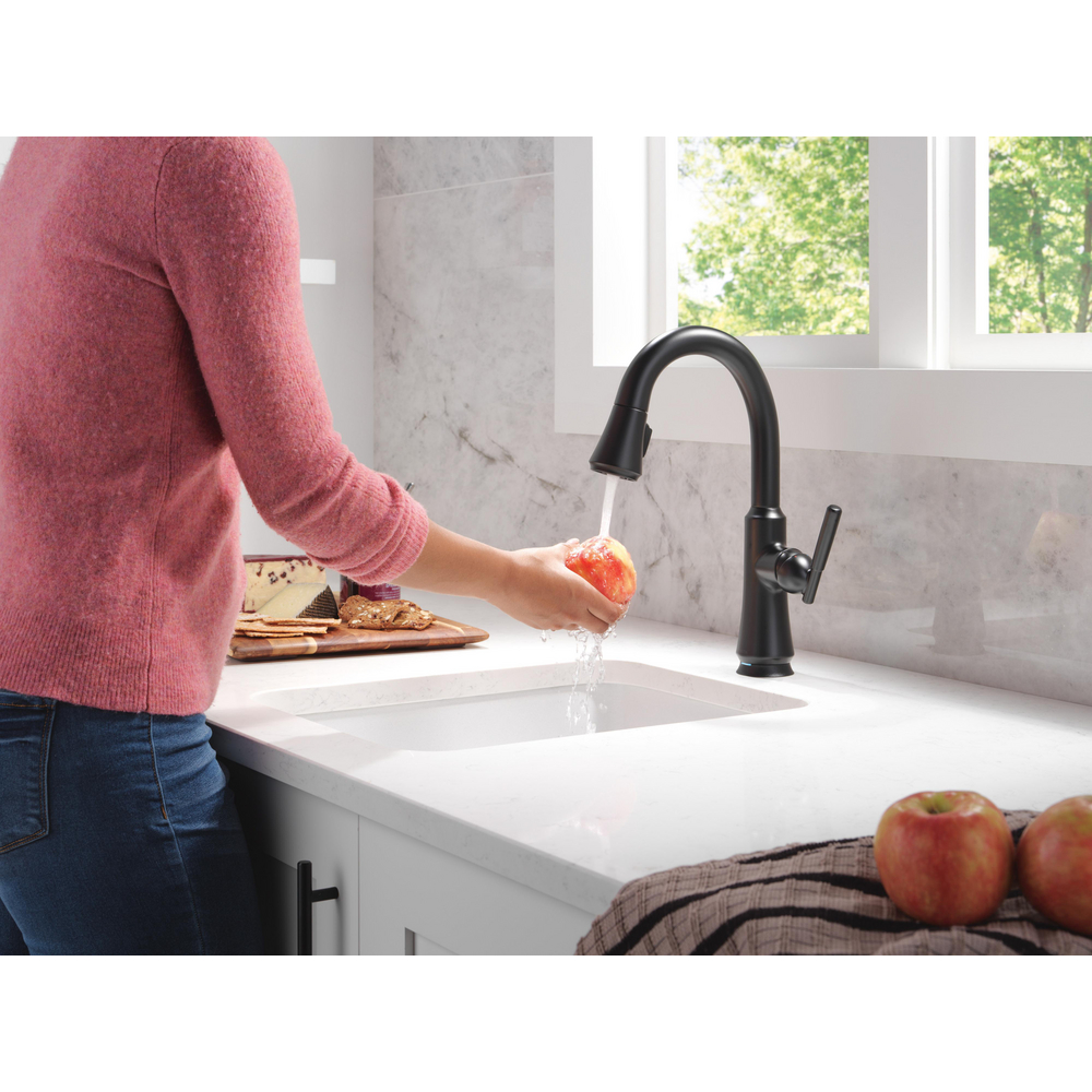 9979TL-BL-DST_MODEL_WATER_04_WEB.jpg