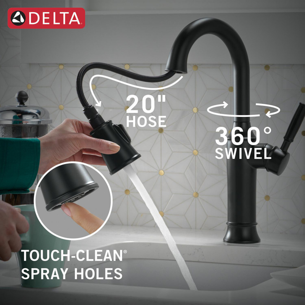 9984-BL-DST_PullDownHose-360Swivel-TouchClean_Kitchen_Infographic_WEB.jpg