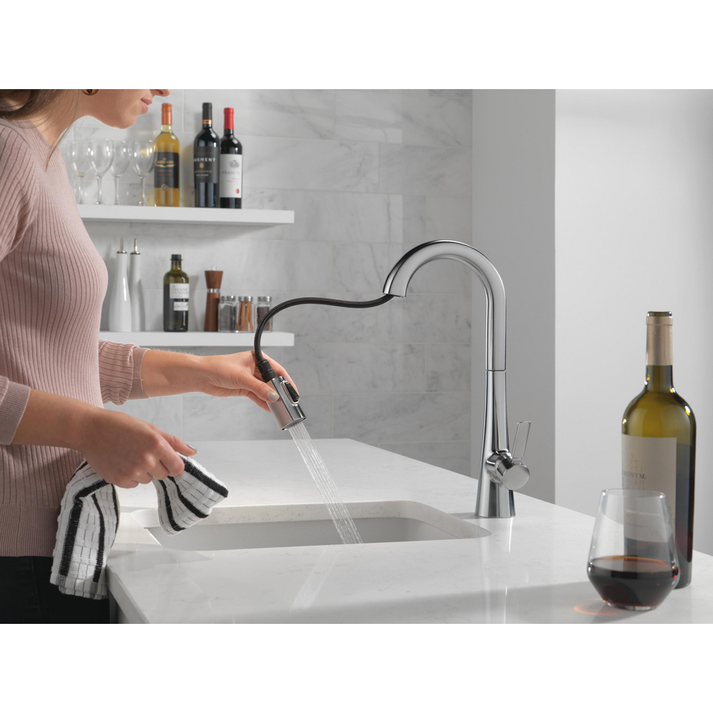 9991-AR-PR-DST_MODEL_WATER_WEB.jpg