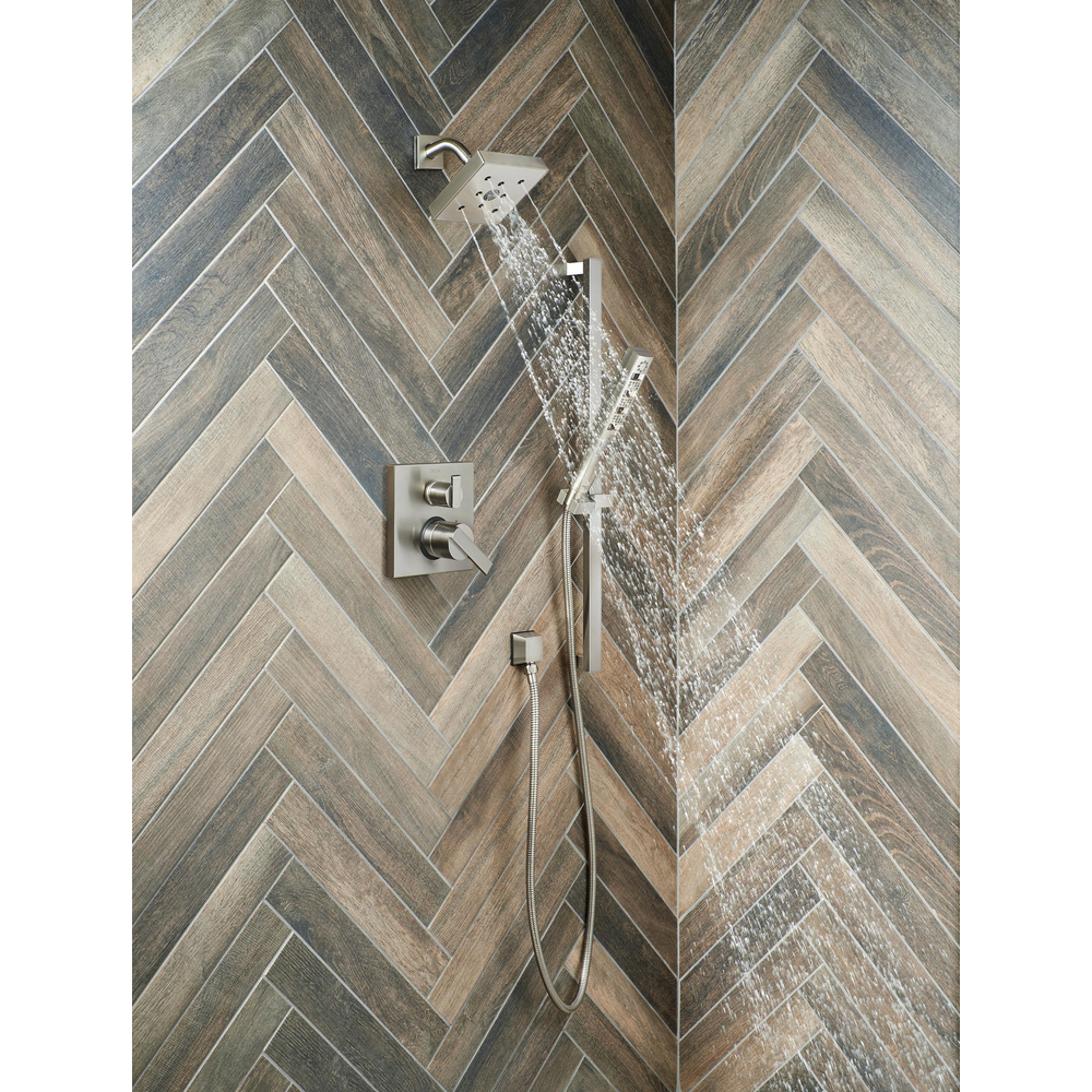 ARA_CUSTOM_SHOWER_RP70171SS_RP46872SS_RP6023SS_T24867-SS_51140-SS_50570-SS_WATER_01_WEB.jpg