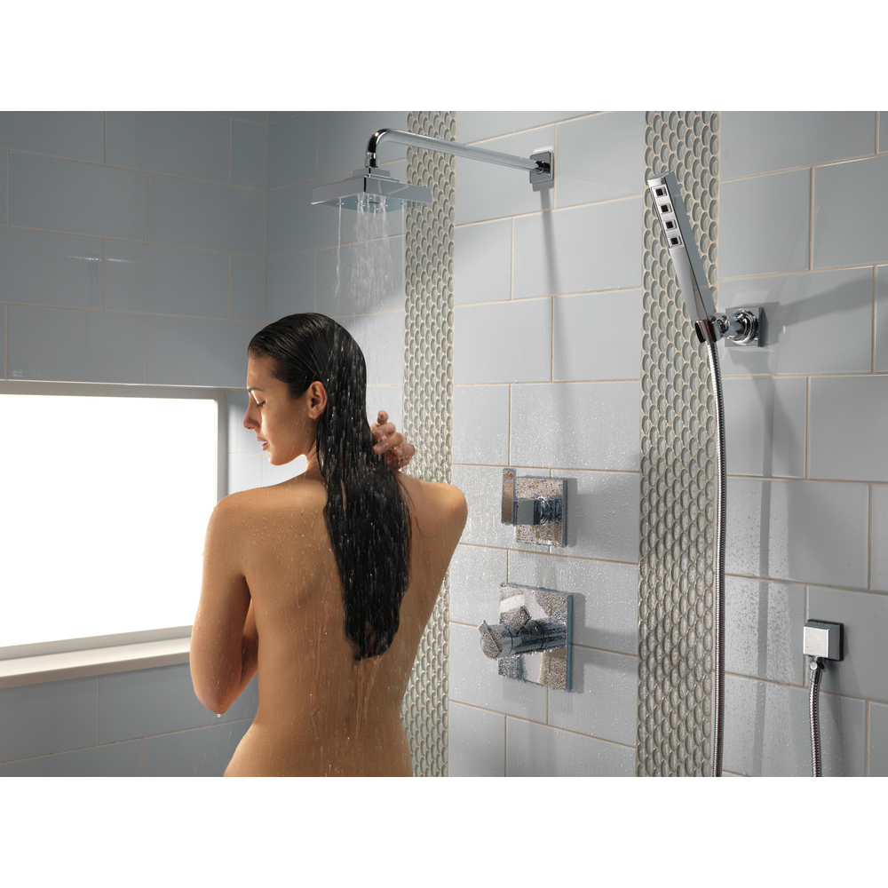 ARA_CUSTOM_SHOWER_T17T267_T11967_55567_50150_50570_T17T067_RP70171-18_RP46870_RP51034_WATER_MODEL_WEB.jpg