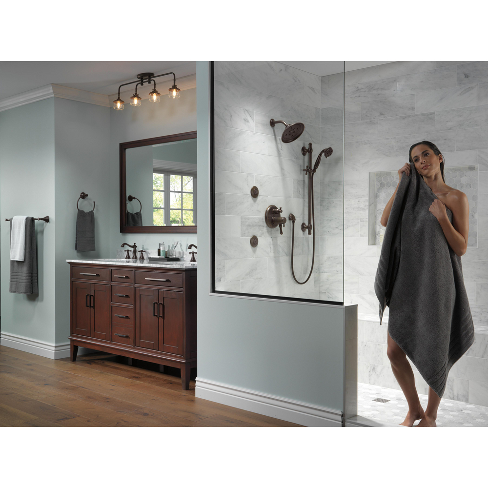 CASSIDY_INTEGRATED_DIVERTER_CUSTOM_SHOWER_3597LF-RBMPU-LHP_H295RB_79724-RB_79746-RB_RP70172-RB18_RP40593RB_RP72562RB_T27T897-RB_51308-RB_50560-RB_T50010-RB_SH5000-RB_MODEL_ROOM_06_WEB.jpg