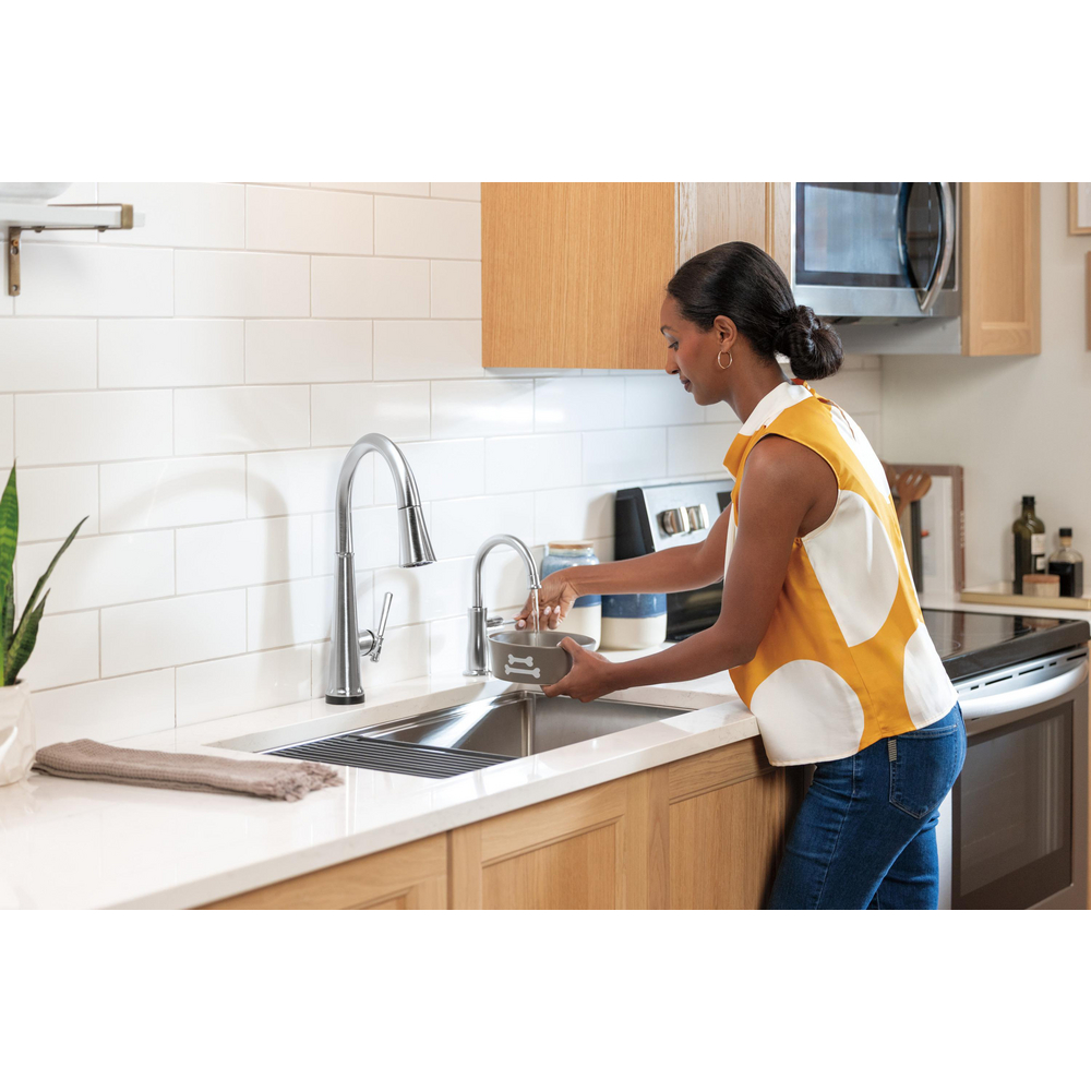 Traditional Beverage Faucet - Arctic Stainless 1960-AR-DST Delta - View #8