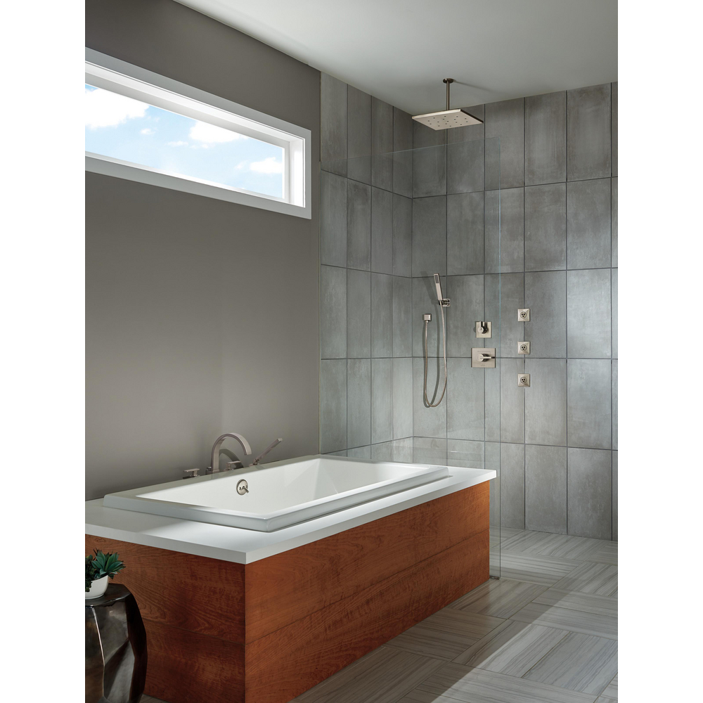 INTERNATIONAL_VERO_CUSTOM_SHOWER_T14053-SS_U4999-SS_ISH1502-SS-H2O_T11953-SS_55530-SS_T50210-SS_SH5002-SS_T4753-SS_77725-SS_MID_ROOM_WEB.jpg