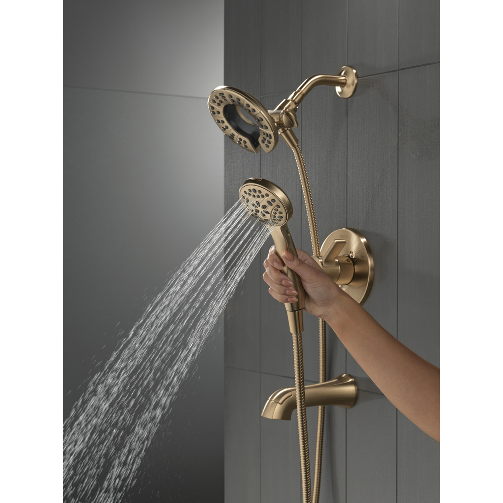 T144855-CZ-I_MODEL_WATER_04_WEB.jpg