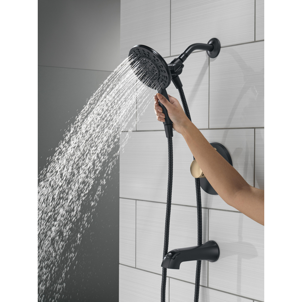 T144855-GZ-I_MODEL_WATER_01_WEB.jpg