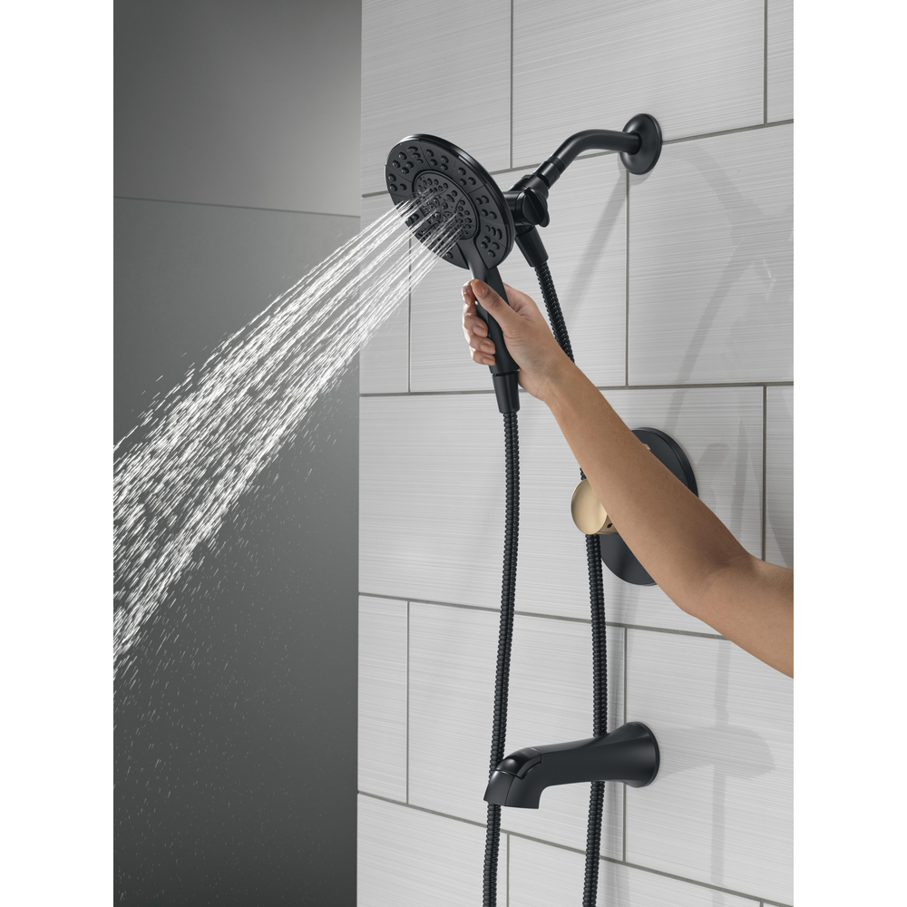 T144855-GZ-I_MODEL_WATER_02_WEB.jpg