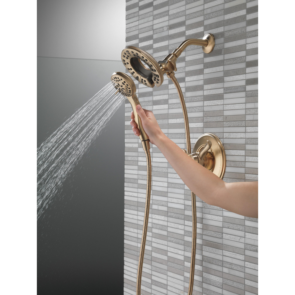 T17294-CZ-I_MODEL_WATER_03_WEB.jpg