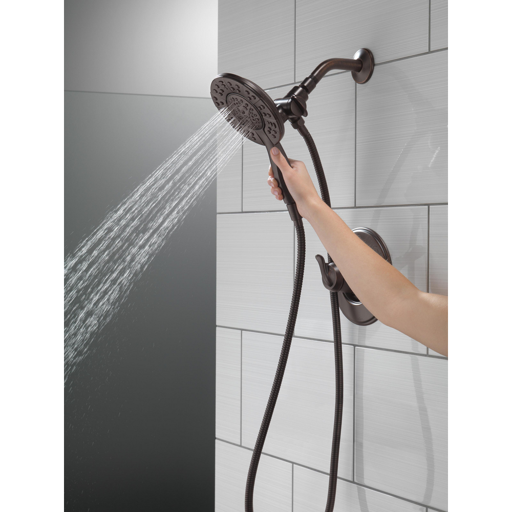 T17294-RB-I_MODEL_WATER_01_WEB.jpg