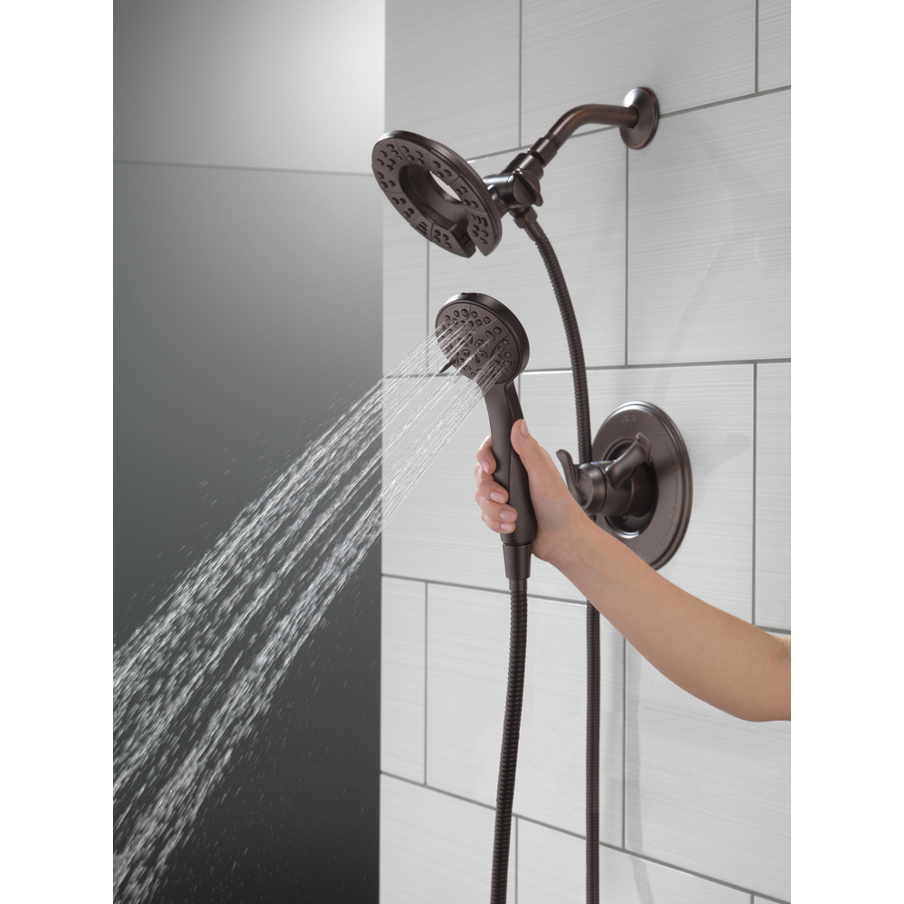 T17294-RB-I_MODEL_WATER_04_WEB.jpg