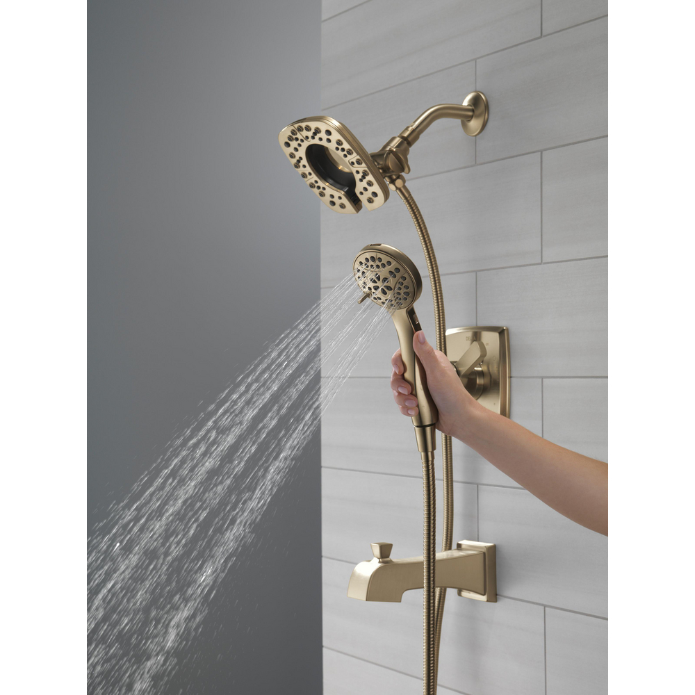 T17464-CZ-I_MODEL_WATER_04_WEB.jpg