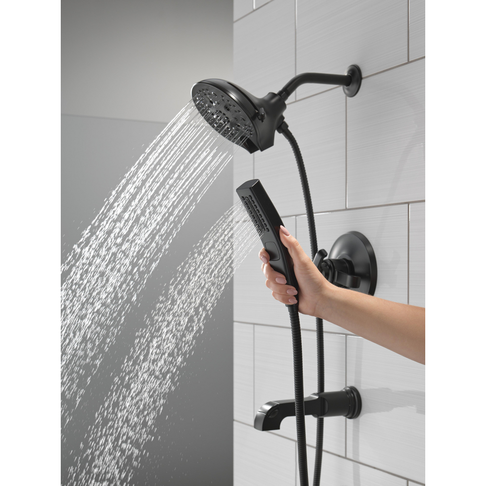 T17489-BL_MODEL_WATER_04_WEB.jpg