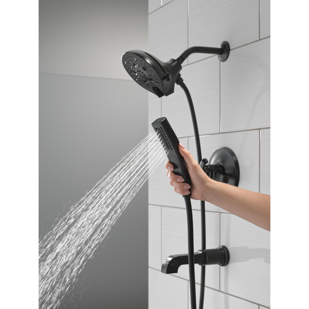 T17489-BL_MODEL_WATER_05_WEB.jpg