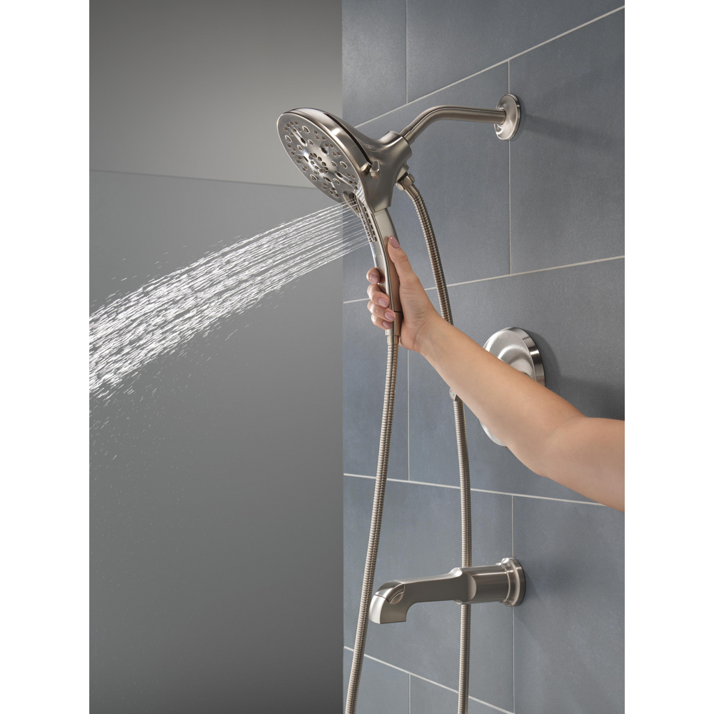 T17489-SS-PR_MODEL_WATER_01_WEB.jpg