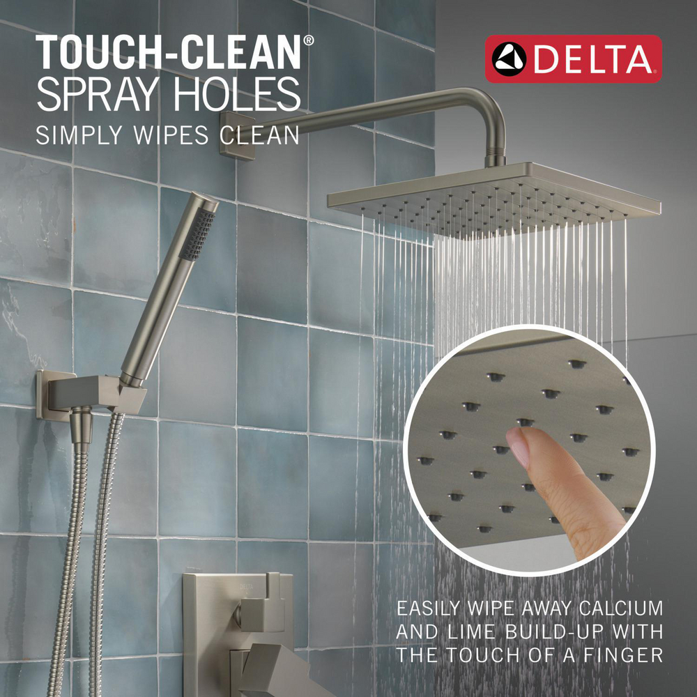 T342701-SP_TouchCleanShowers_Infographic_WEB.jpg